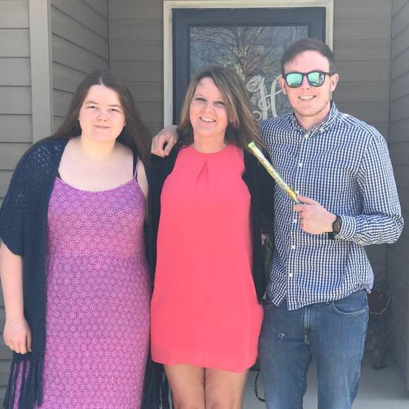 Meet your Posher, Amanda - Picture 1 of 1